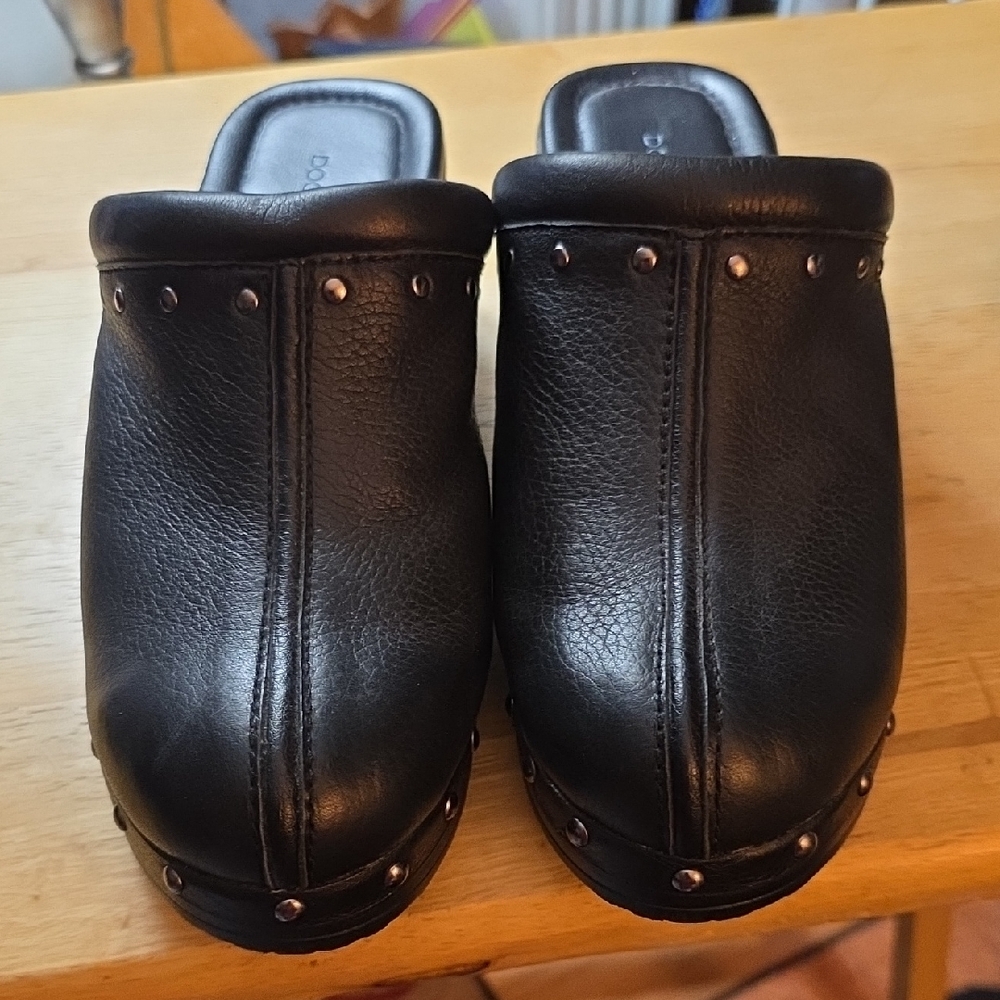 Dockers Black Leather Mules